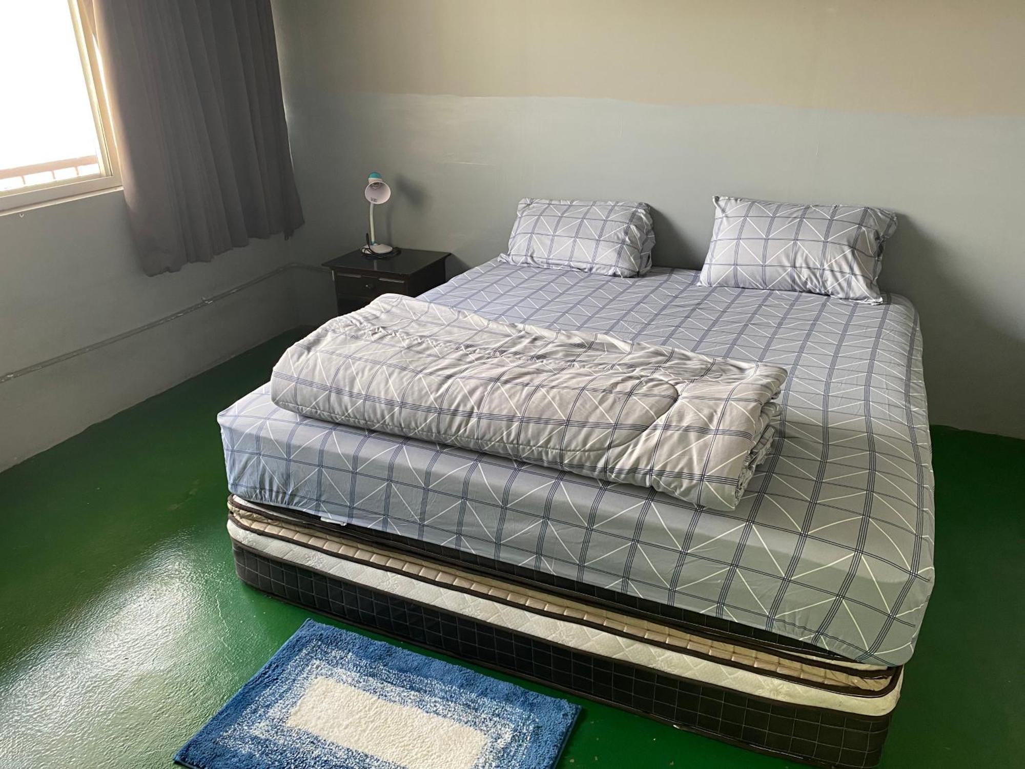 Love Cnx Guesthouse Chiang Mai Buitenkant foto