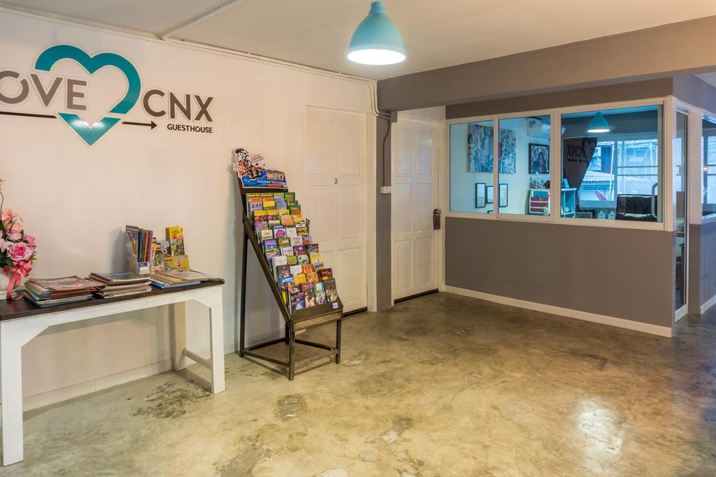 Love Cnx Guesthouse Chiang Mai Buitenkant foto