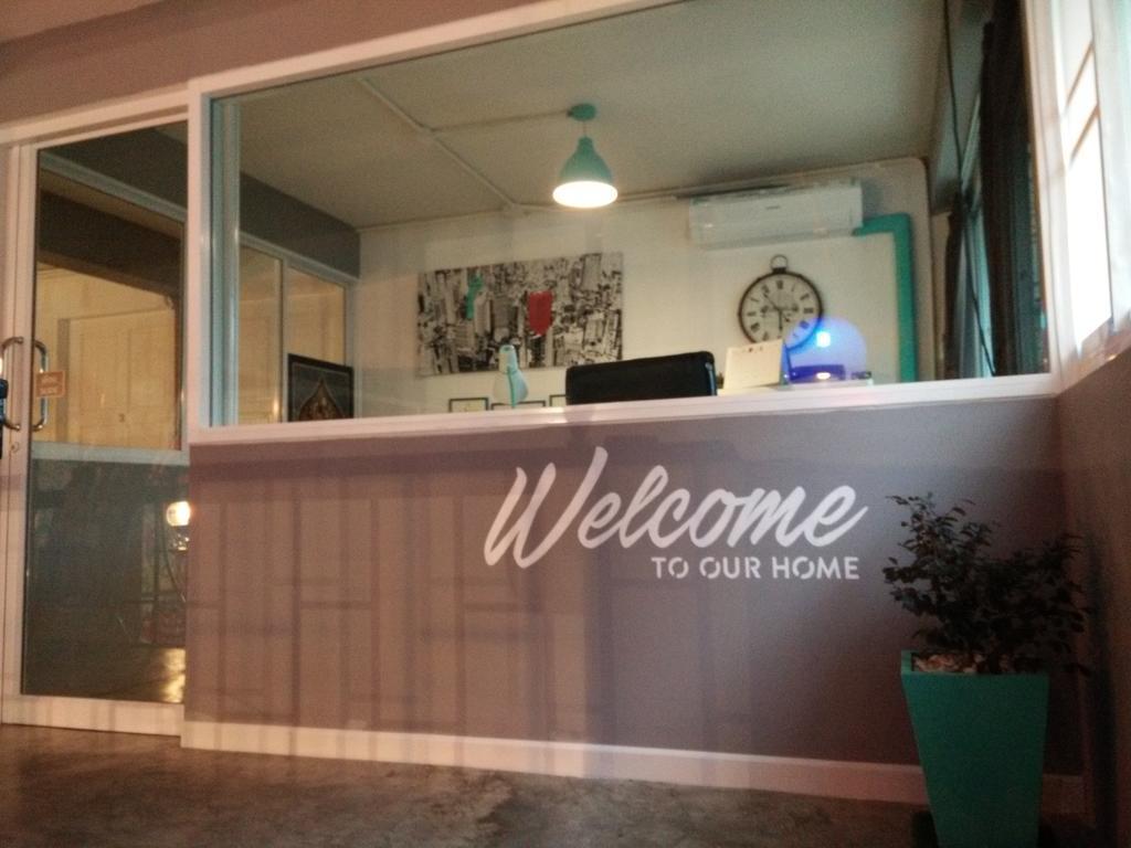 Love Cnx Guesthouse Chiang Mai Buitenkant foto